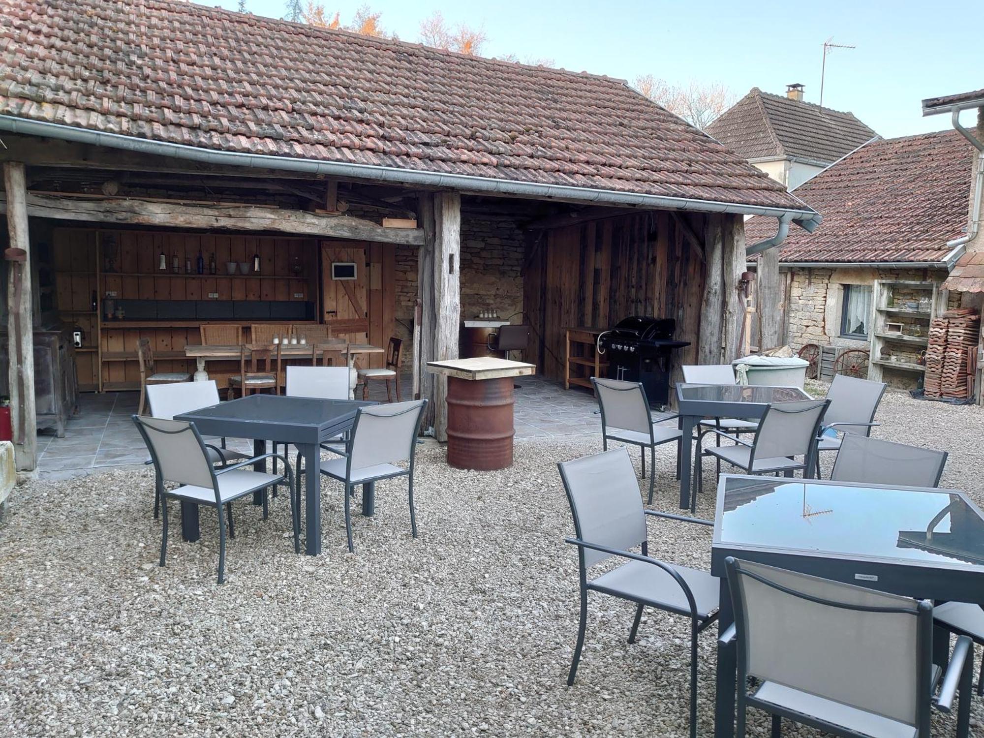 Chambre D'Hotes Juste-Confortable Fleurey-les-Lavoncourt Luaran gambar