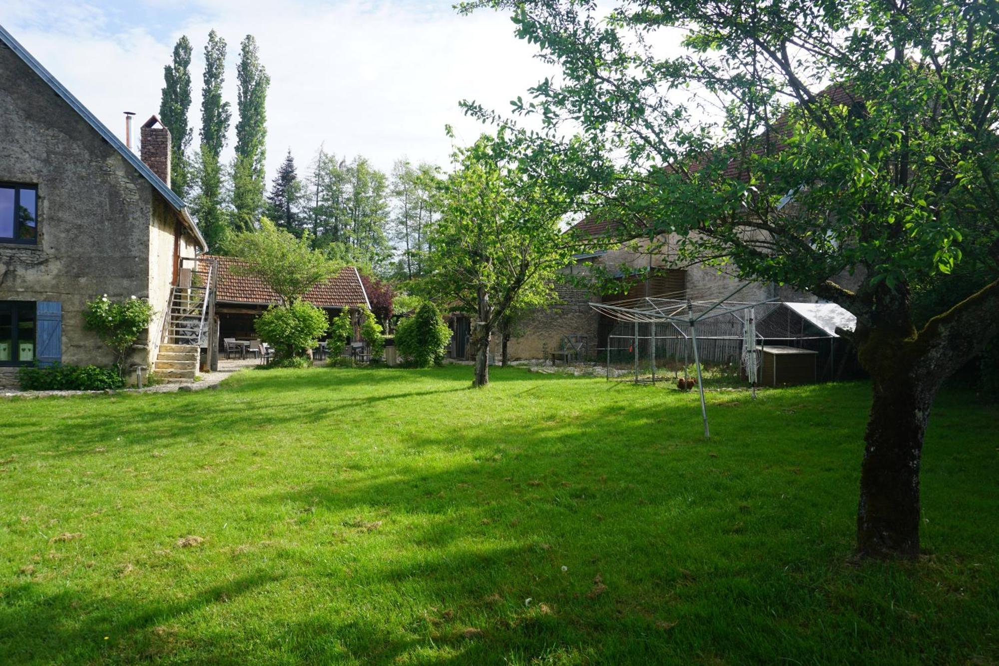 Chambre D'Hotes Juste-Confortable Fleurey-les-Lavoncourt Luaran gambar